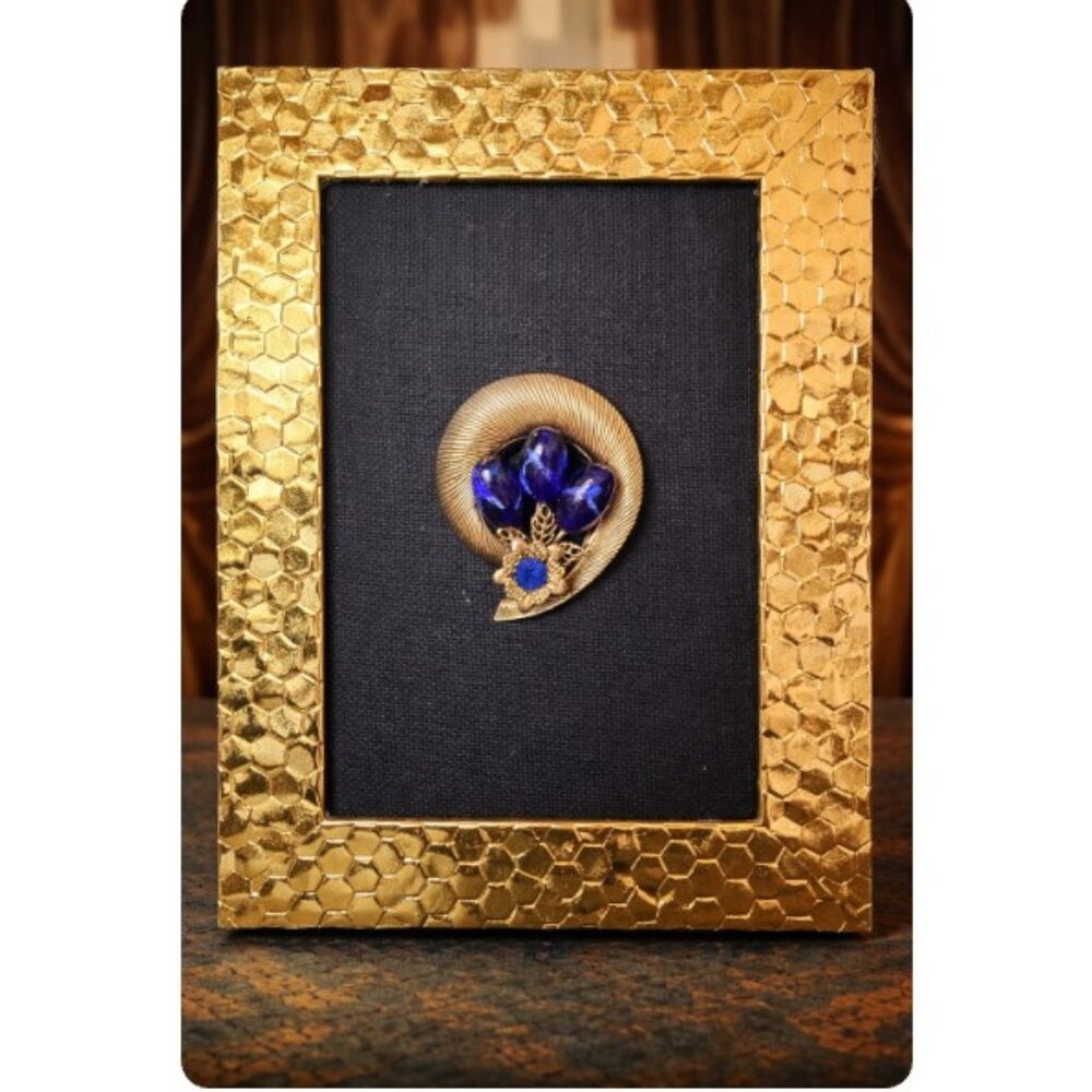 Vintage Cobalt Blue‎ Art Glass Bead Floral Brooch Gold Tone Mid Century Pin